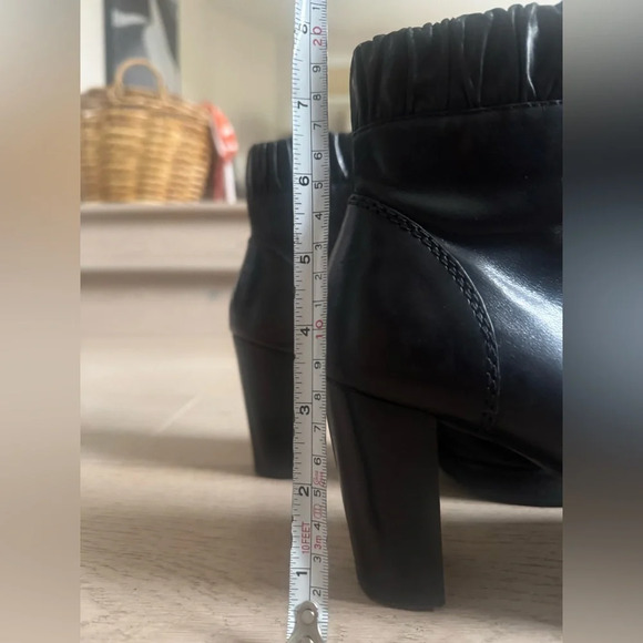 Marc By Marc Jacobs leather Front Zip
Wedge Ankle Boots size 39 (US size 9) - Picture 10 of 10